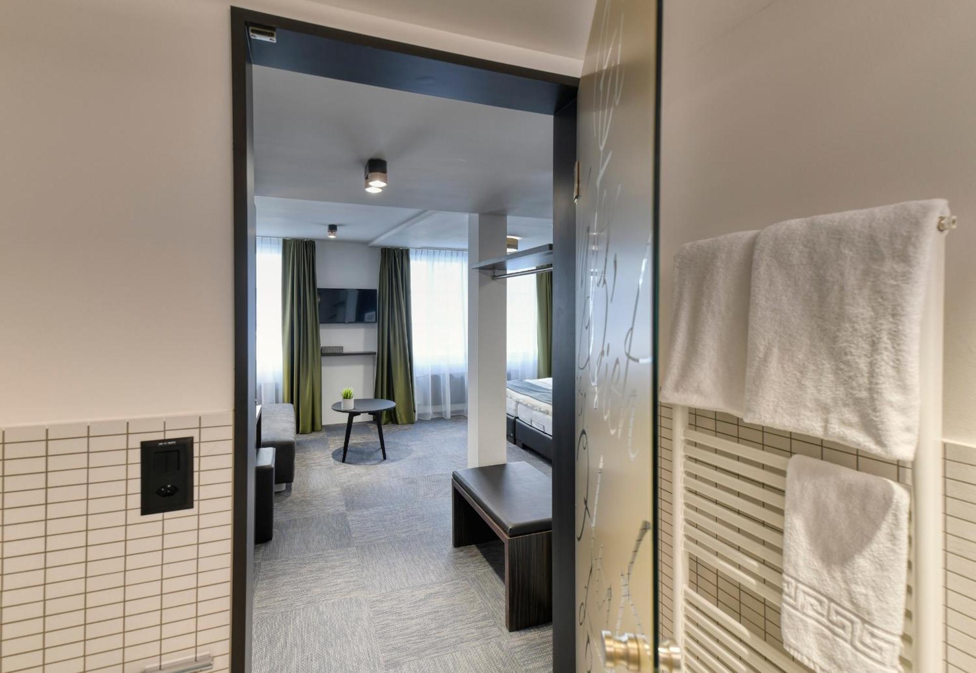 Hotel Reiser Altdorf Eksteriør bilde